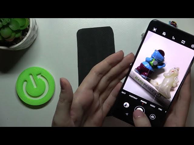 Video thumbnail for How to Use Camera Gridlines on HUAWEI Mate 10 Pro