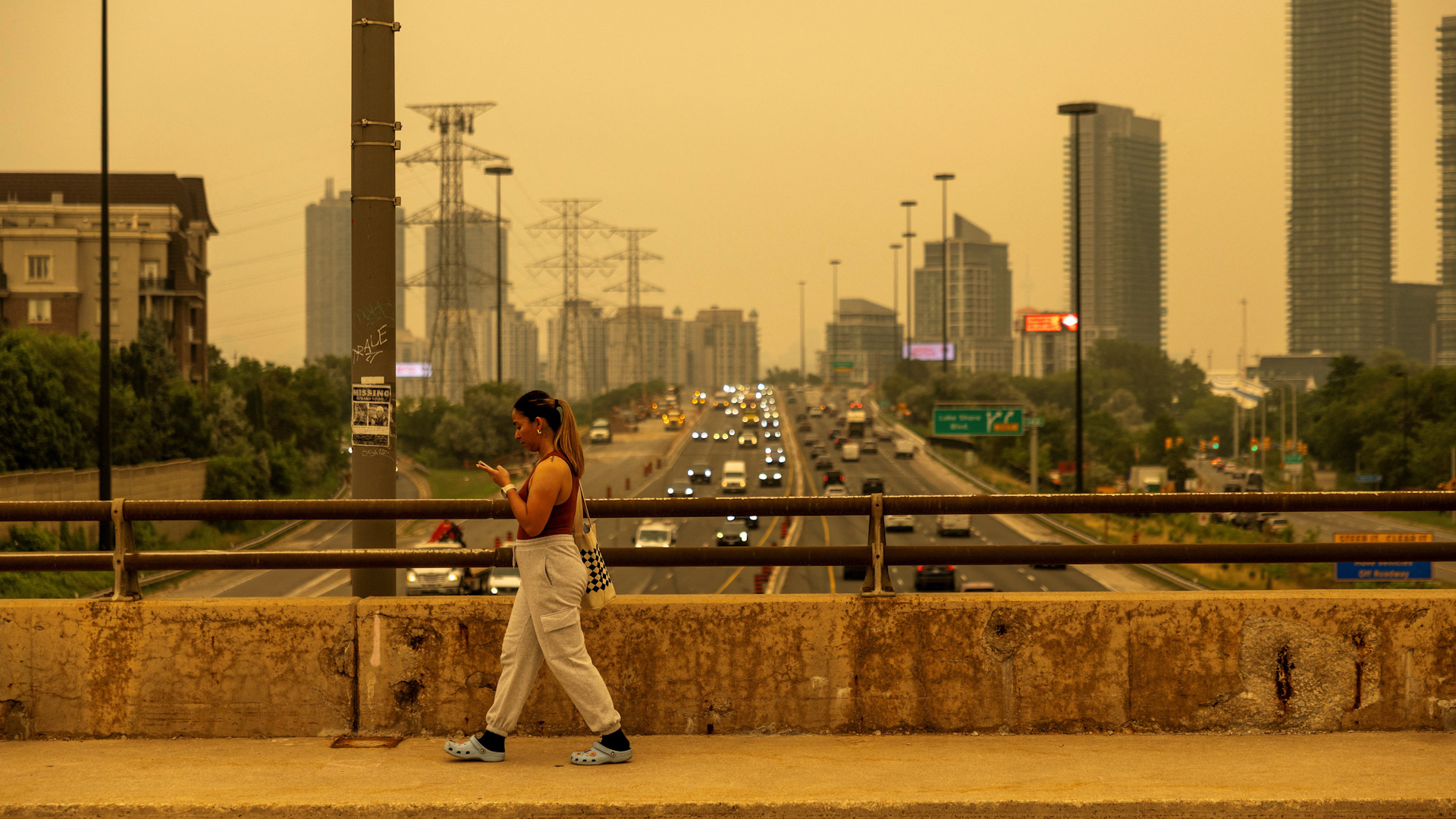 Video thumbnail for Minnesota wildfires force dramatic rescues as smoke chokes the Eastern US