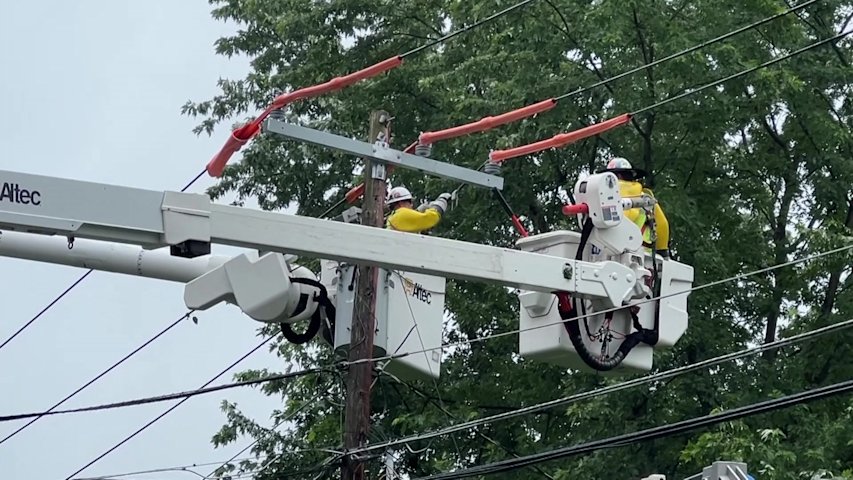 Video thumbnail for Utility worker suffers electric shock due to arc flash in Dutchess County