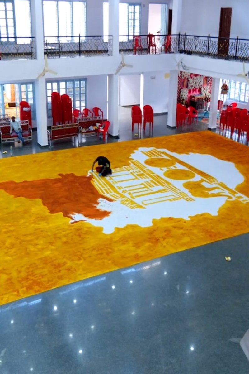 Video thumbnail for Largest spice painting - 175.82 sq metres (1892.5 sq ft) by Amar Raju Kale