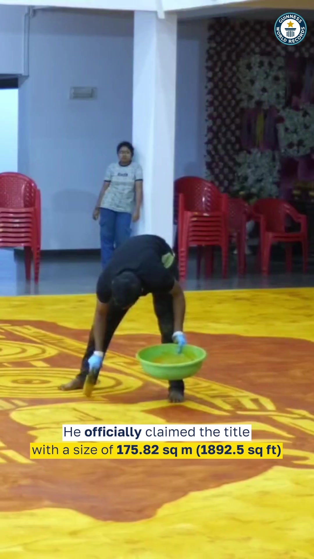 Video thumbnail for Largest spice painting - 175.82 sq metres (1892.5 sq ft) by Amar Raju Kale