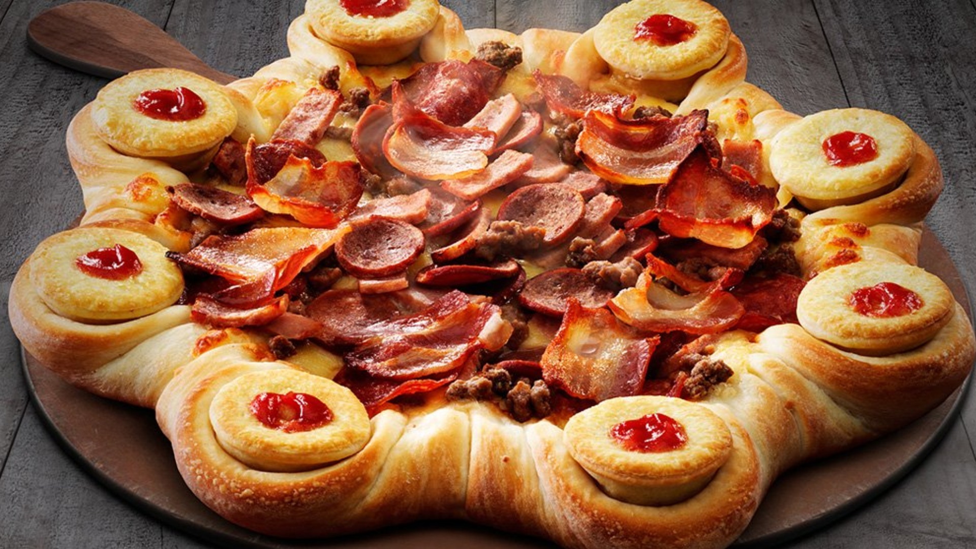 Video thumbnail for The Weirdest Menu Items In Pizza Hut History