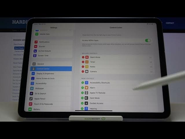 Video thumbnail for APPLE iPad Air 2020 - How To Customize Control Center