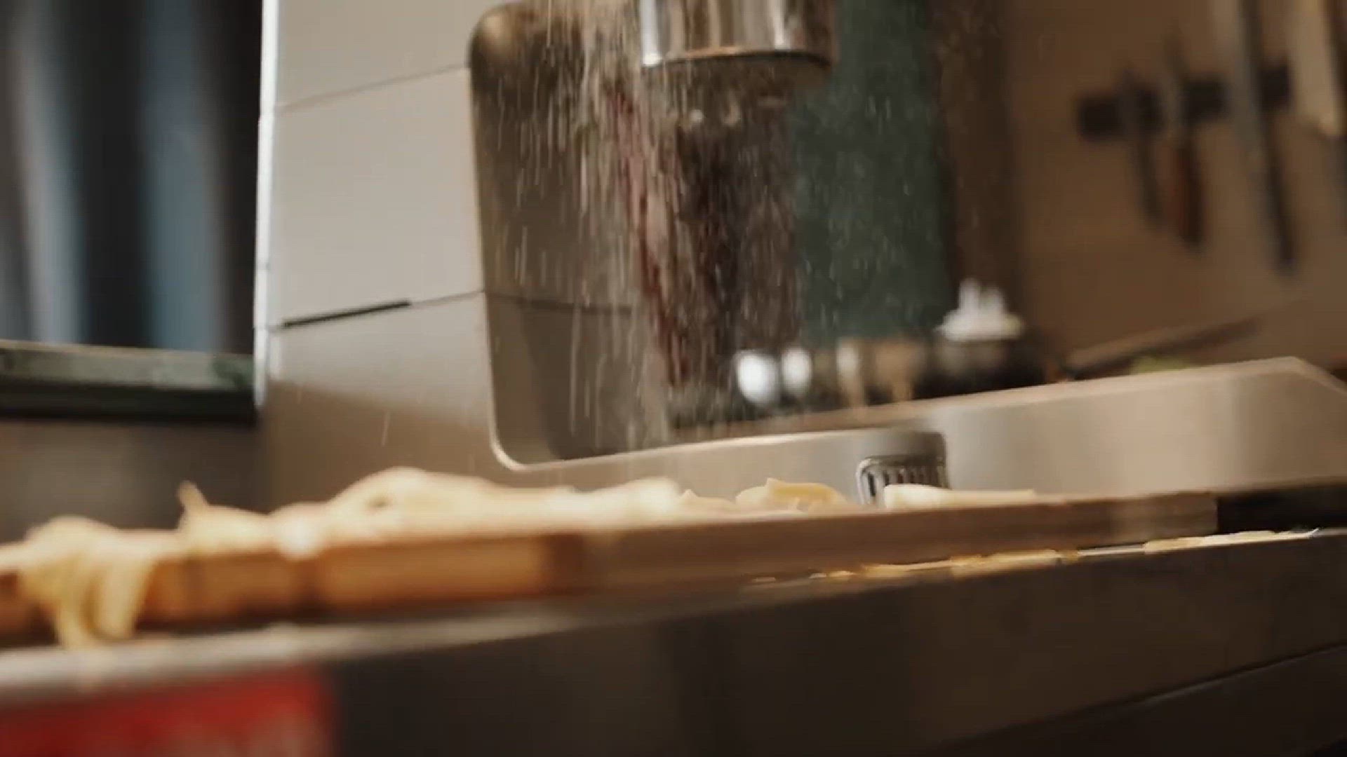 Video thumbnail for making delicious food