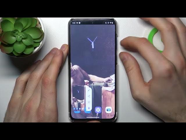 Video thumbnail for How to Take a Screenshot on the MOTOROLA Edge 30 Neo