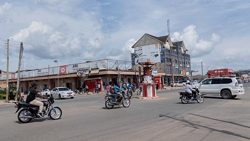 Video thumbnail for Rwanda closes Goma border crossing following Ebola emergency