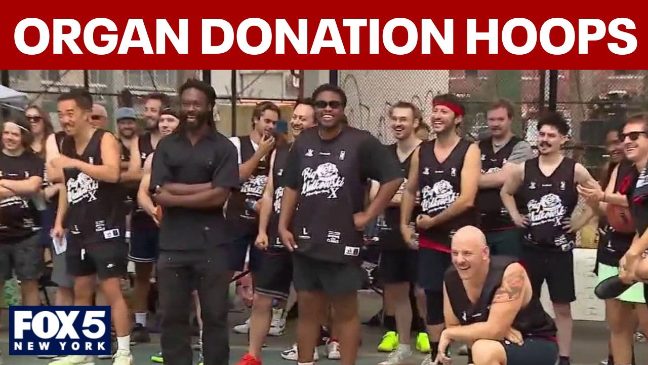 Video thumbnail for NYC comedians hold charity basketball game honoring organ donor Kenny Forrest