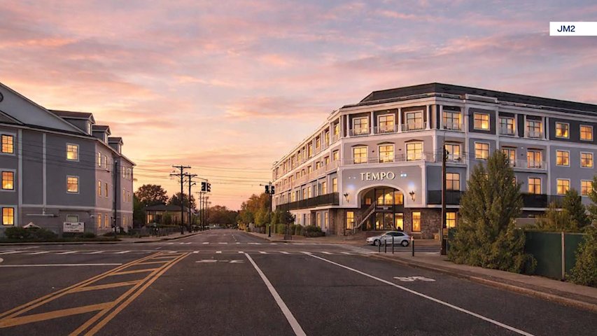 Video thumbnail for Residents worried about parking as hotel plans for bigger event space in Patchogue