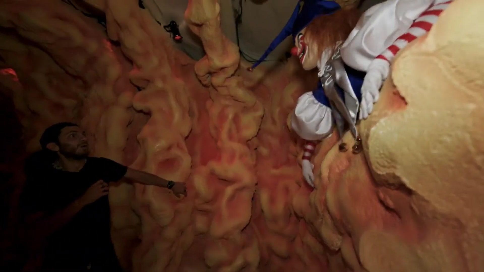 'Video thumbnail for Poltergeist Haunted House Highlights From Halloween Horror Nights Hollywood 2025'