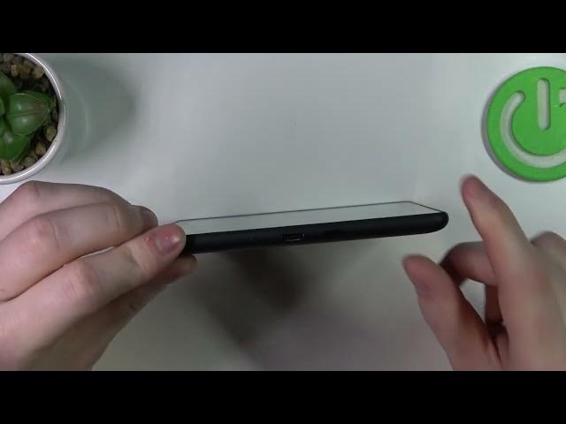 Video thumbnail for Amazon Kindle Paperwhite 11th Generation - How To Power ON