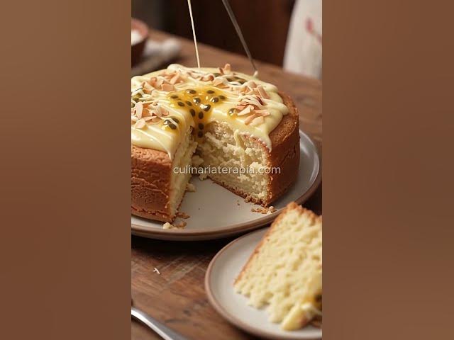 Video thumbnail for 💛🥥 **Bolo Piscina de Maracujá com Chocolate Branco e Coco Crocante — Uma Explosão de Sabor!** 😍🍰