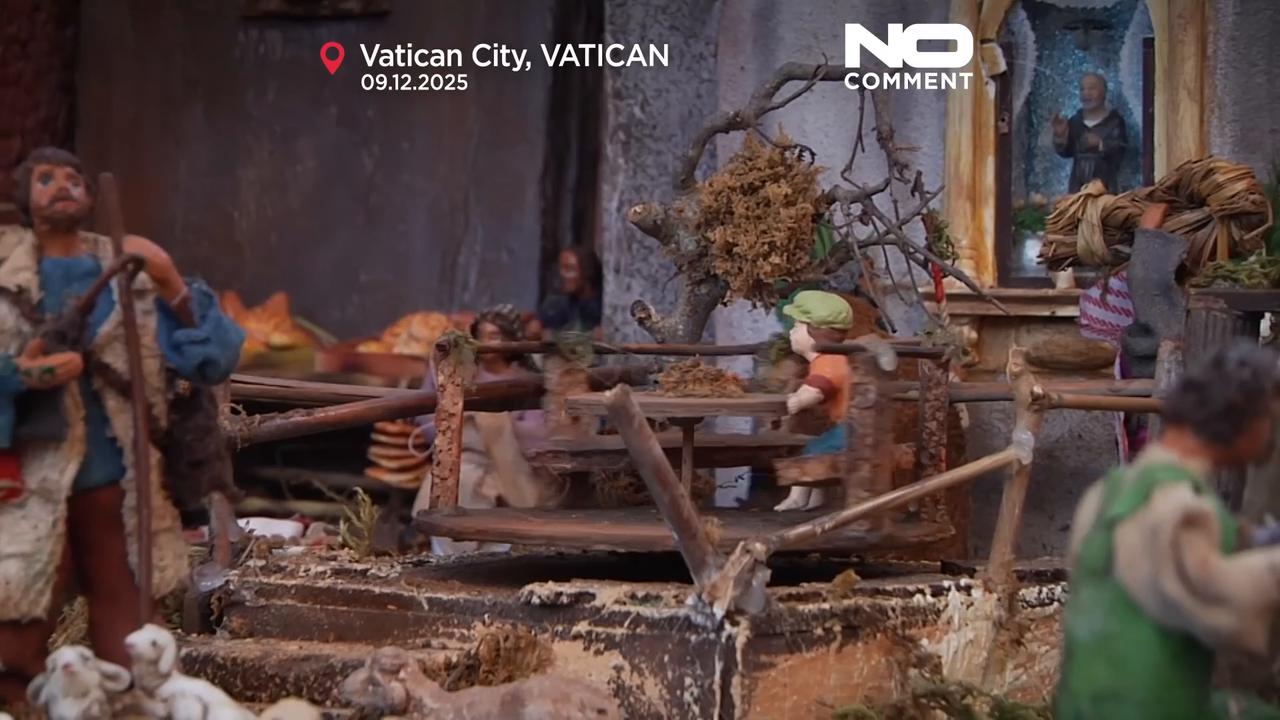 Video thumbnail for Fugitive in Italy arrested after hiding in nativity scene as fake statue