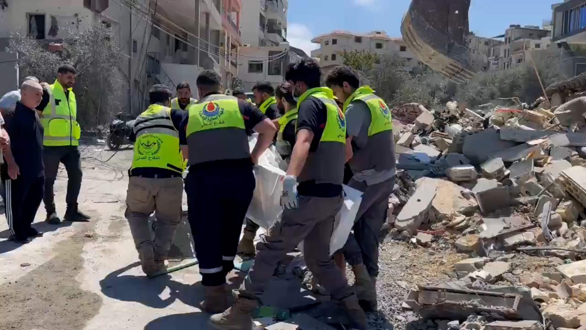 Video thumbnail for Israel launches more than 10 strikes across southern Lebanon