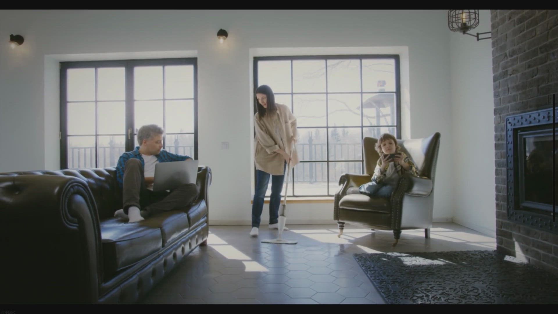 Video thumbnail for Mastering the Art of Decluttering: A Step-by-Step Guide