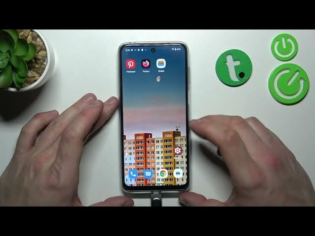 Video thumbnail for How to Plug the Pendrive to Motorola Moto G13 - Connect Pendrive