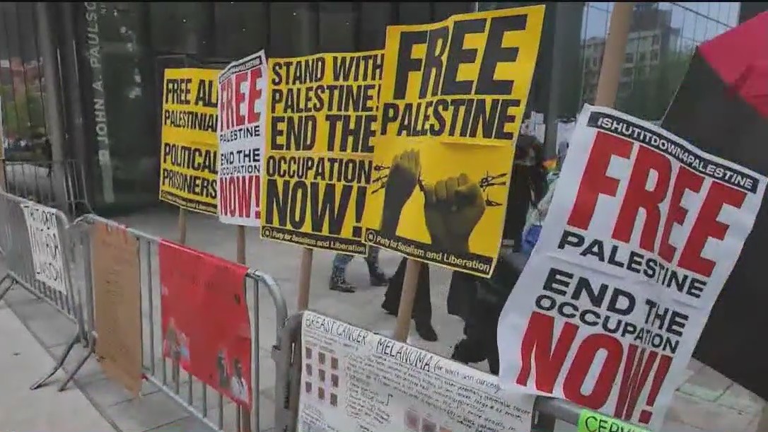 Video thumbnail for Government revokes hundreds of student visas