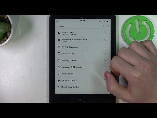 Video thumbnail for Amazon Kindle Paperwhite 11th Generation - How To Invert Screen Black & White Color