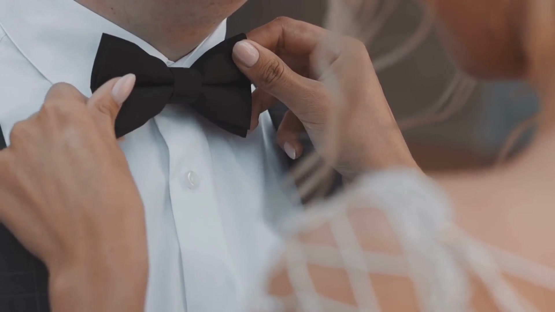 Video thumbnail for Tall Bride, Short Groom—A Perfect Match!