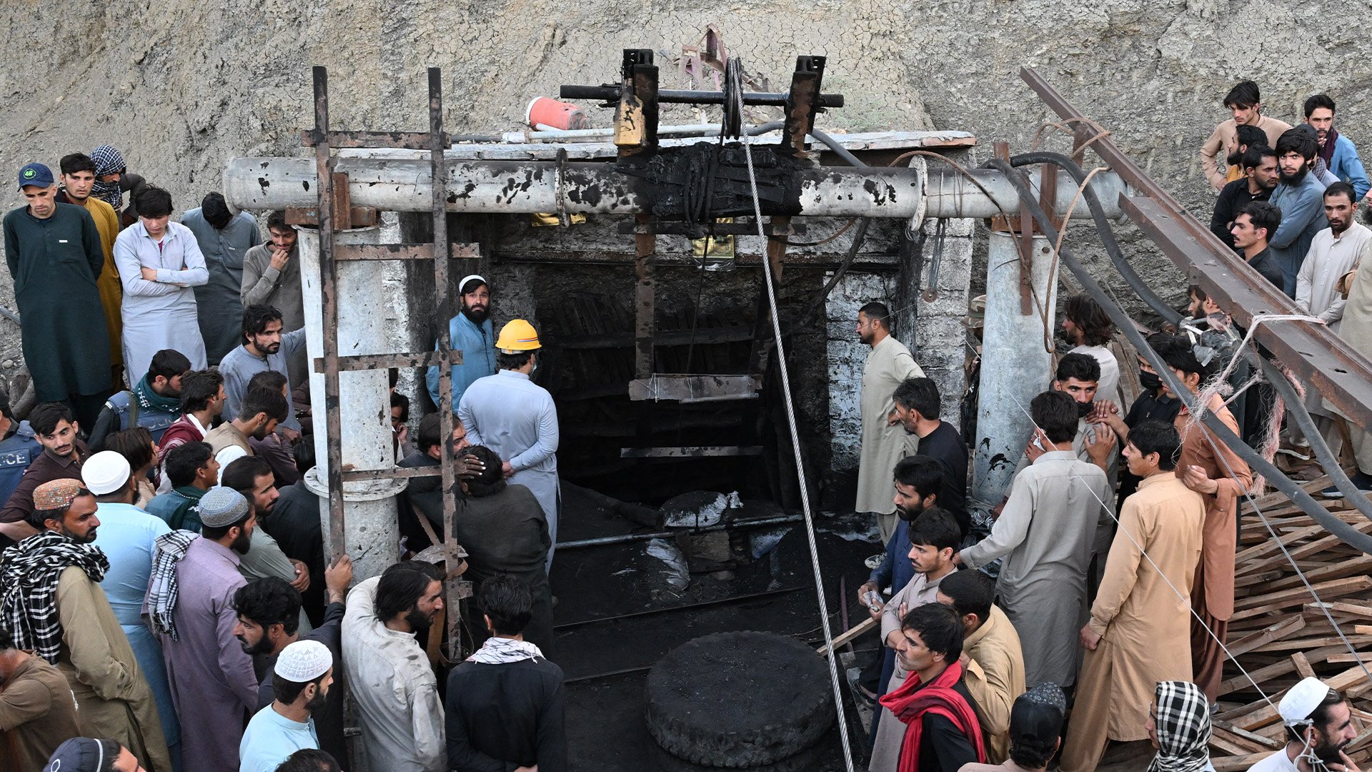 Video thumbnail for ‘They got trapped:’ Race to save miners after deadly blast in Pakistan