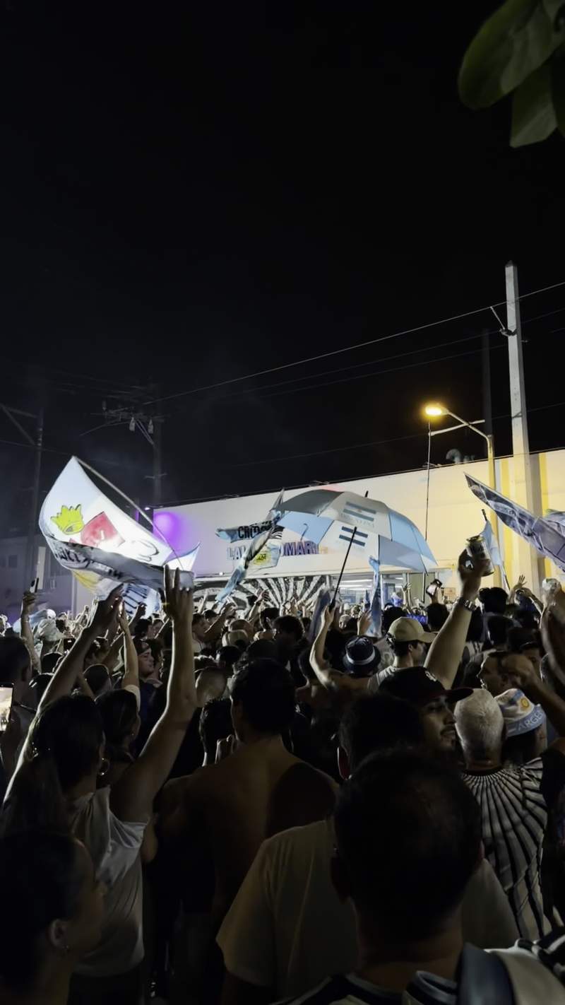 Video thumbnail for Argentina Fans Flood the Streets after World Cup Quarterfinal Win