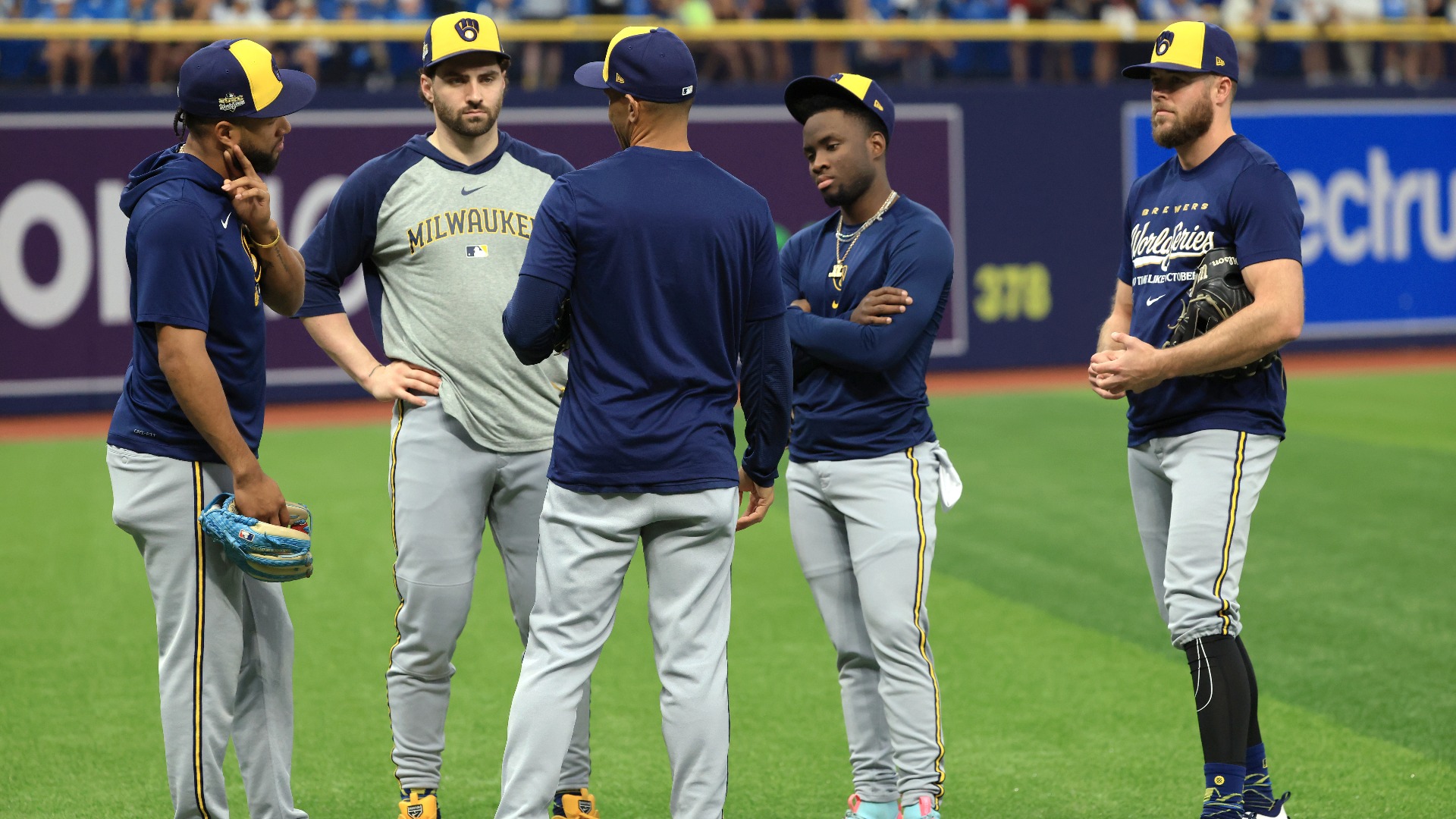 Video thumbnail for Brewers' Winning Strategy: Latino Influence in the World Series
