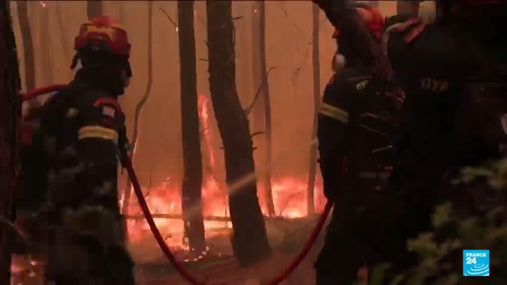 Video thumbnail for Greece: Blazes continue to spread across the country