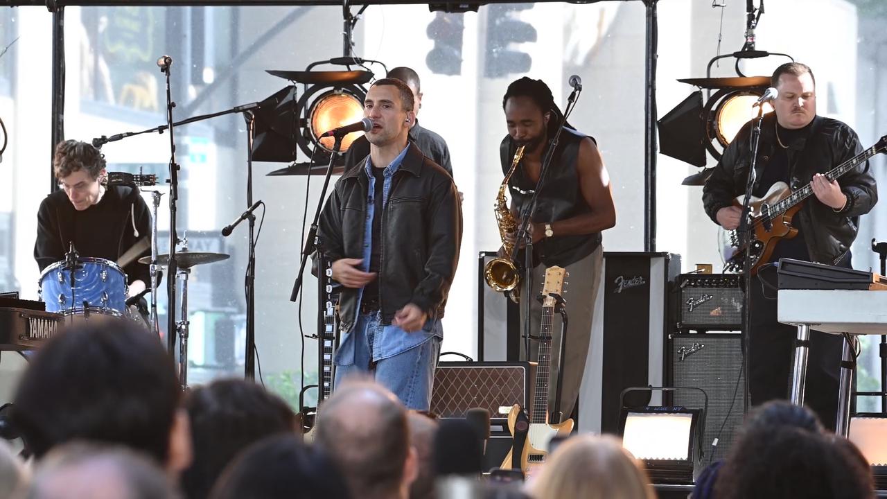 Video thumbnail for NY: Bleachers Perform on NBC Today Show.