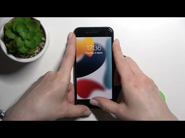 Video thumbnail for How to Activate Quick Launch in iPhone SE 2022 – Power Key Management