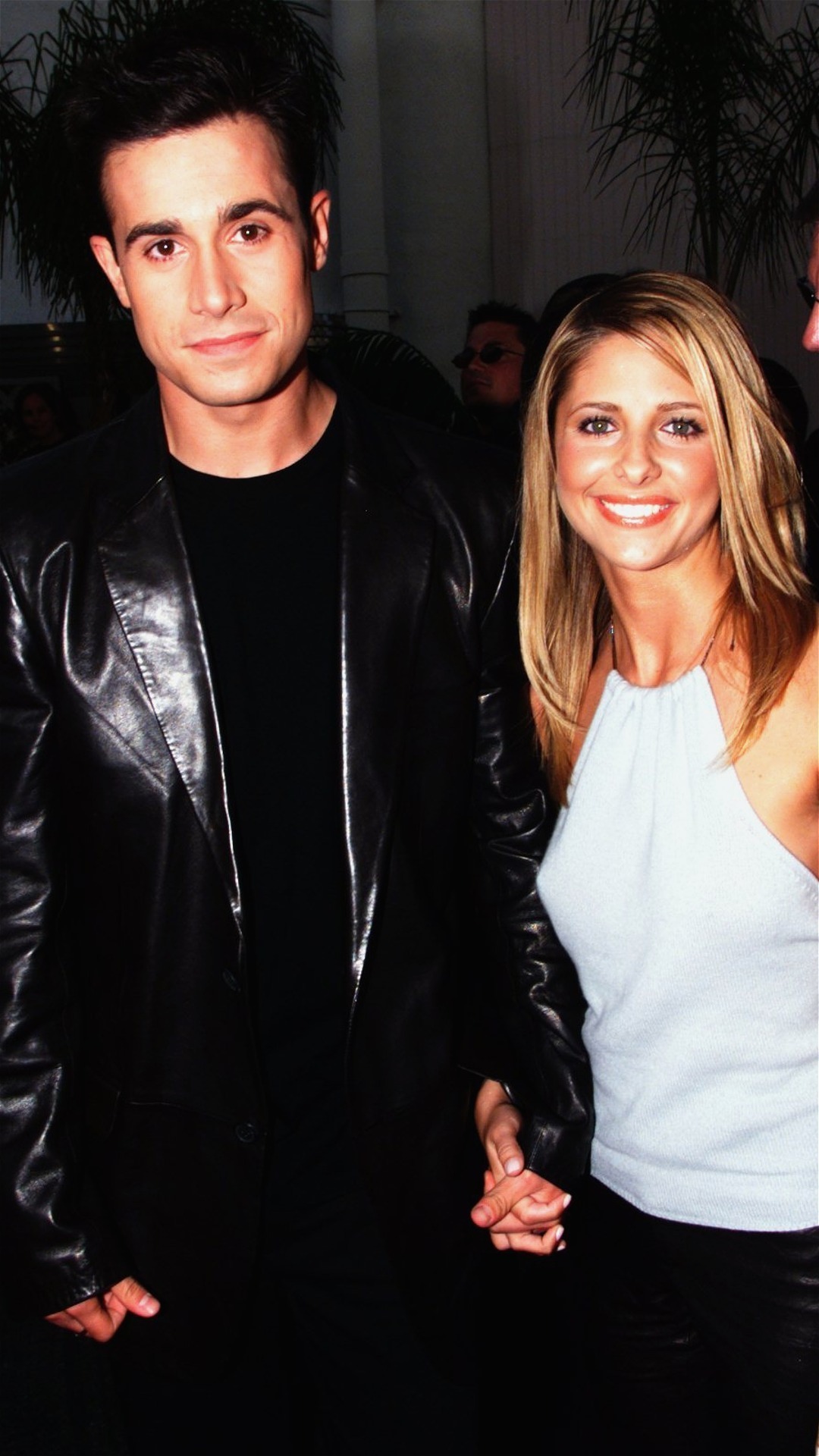 Video thumbnail for Sarah Michelle Gellar & Freddie Prize Jr's Son Is Growing Up To Look Just Like His Dad