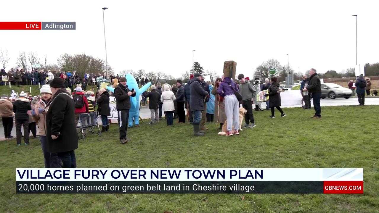 Video thumbnail for WATCH: Adlington locals protest plans for 20,000 homes on green belt land - 'It's criminal!'