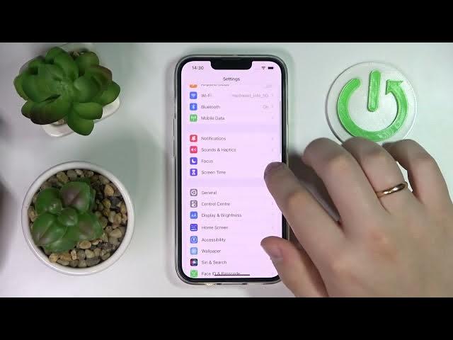 Video thumbnail for How to Set iPhone 14 Screen Lock to Be Always on - Auto Screen Lock Never Setting on iPhone 14