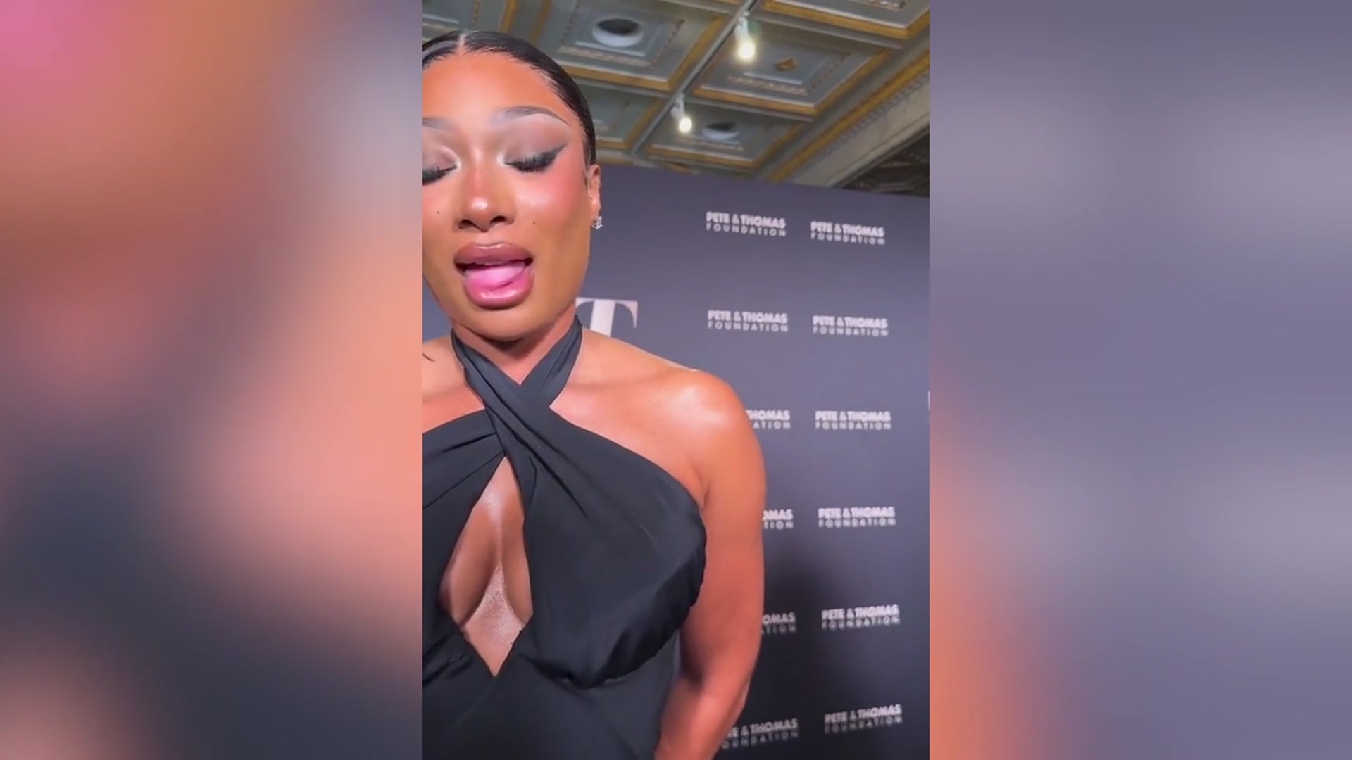 'Video thumbnail for Megan Thee Stallion makes her red carpet debut with boyfriend Klay Thompson'