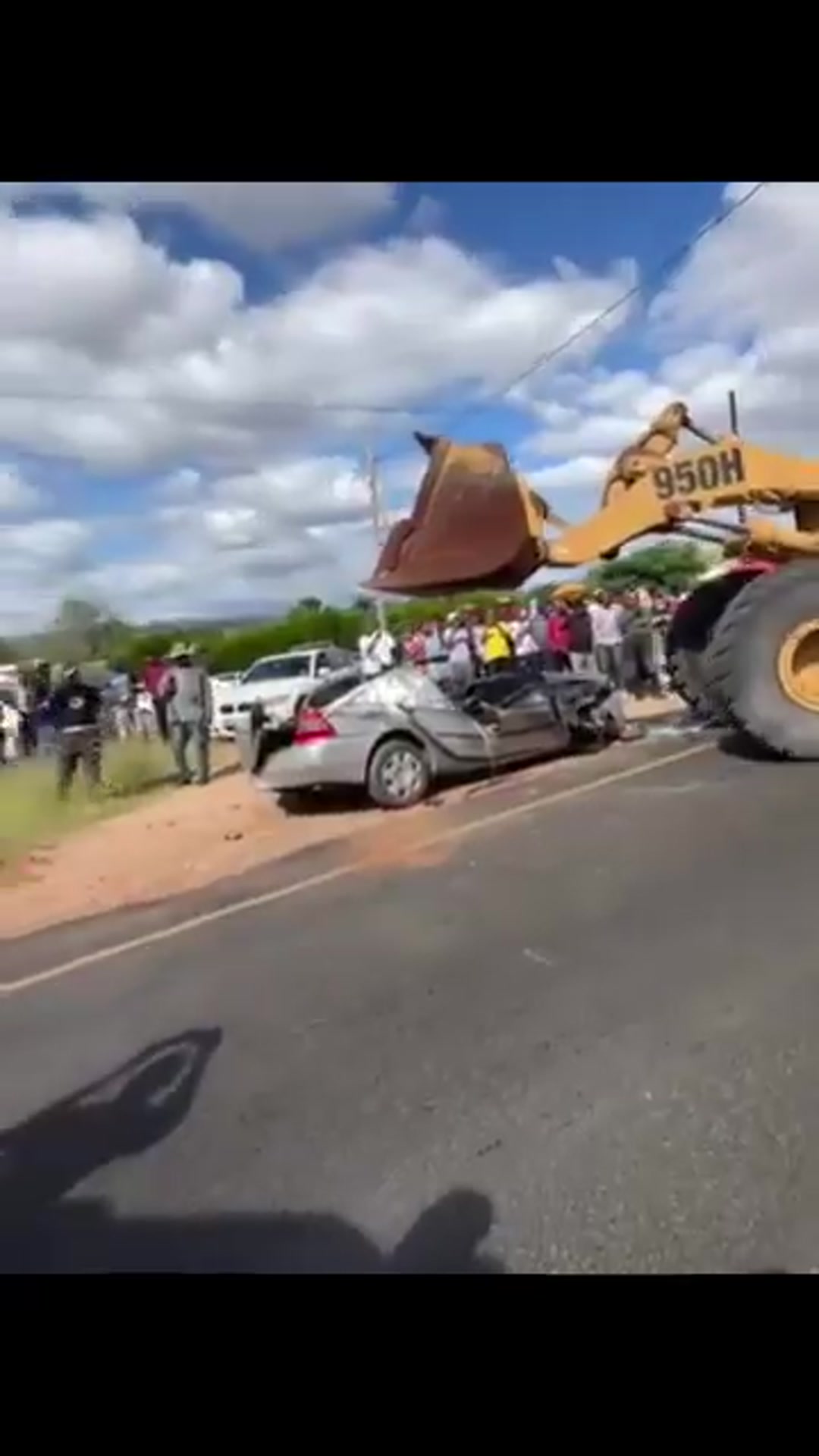 Video thumbnail for Fatal Front Loader Accident Claims Multiple Lives in Ga-Nchabeleng, Sekhukhune District