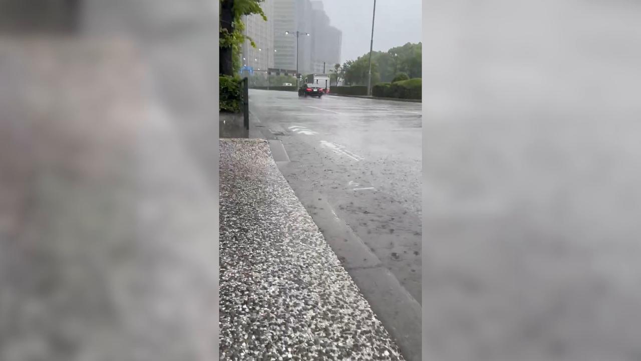Video thumbnail for Japan: Tropical Storm Jangmi makes landfall in Japan, triggers flood warnings, travel disruptions (2).