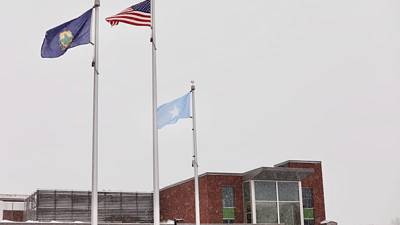 Video thumbnail for United States: Vermont school district receives threats after putting up Somali flag