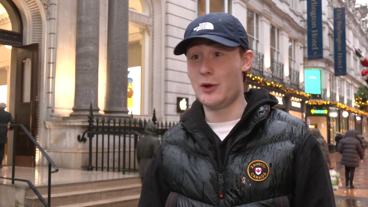 Video thumbnail for WATCH: Jack Carson reveals Britain's most popular part of a Christmas dinner