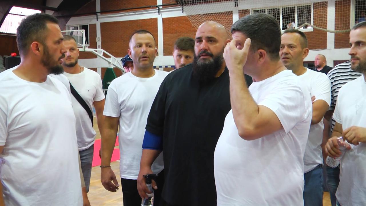 Video thumbnail for Kosovar extreme athlete sets Guinness World Record with 2-ton body support.