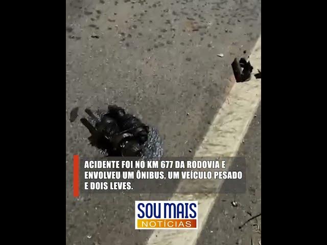 Video thumbnail for Mecânico e idosa morrem em acidente envolvendo quatro veículos na BR-153