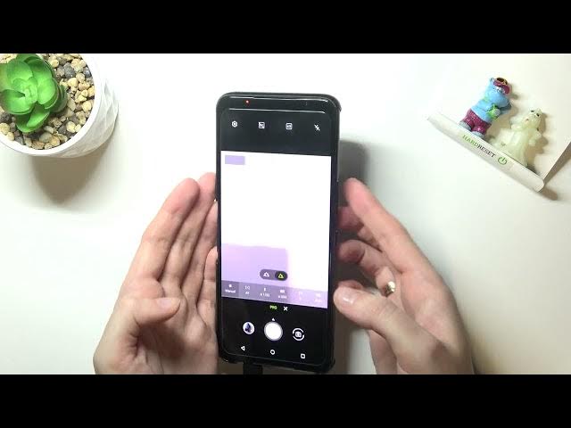 Video thumbnail for How to Turn On / Turn Off Camera Leveler on ASUS ROG Phone 5s