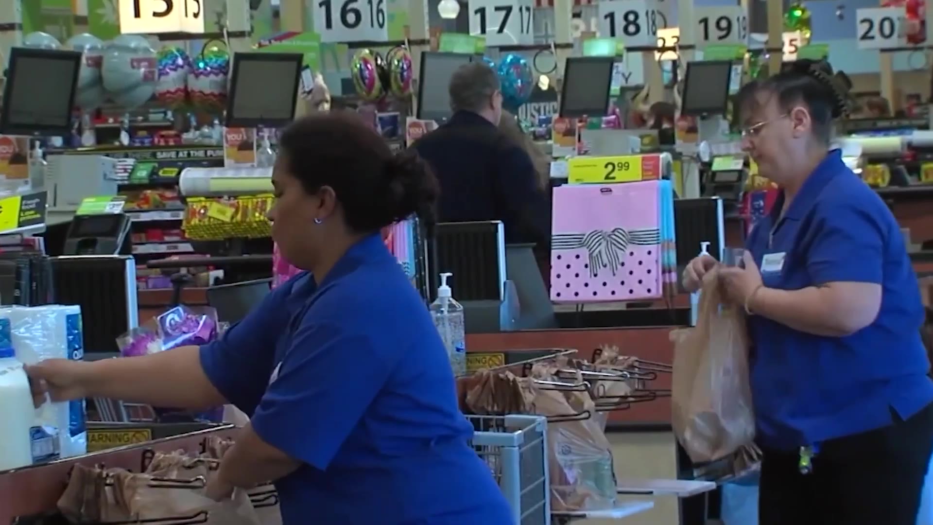 Video thumbnail for These Major Grocery Chains Are Closing Locations In 2026