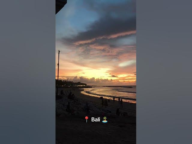 Video thumbnail for Bali Sunset: Nature's Daily Masterpiece That Needs No Filter! 🌅