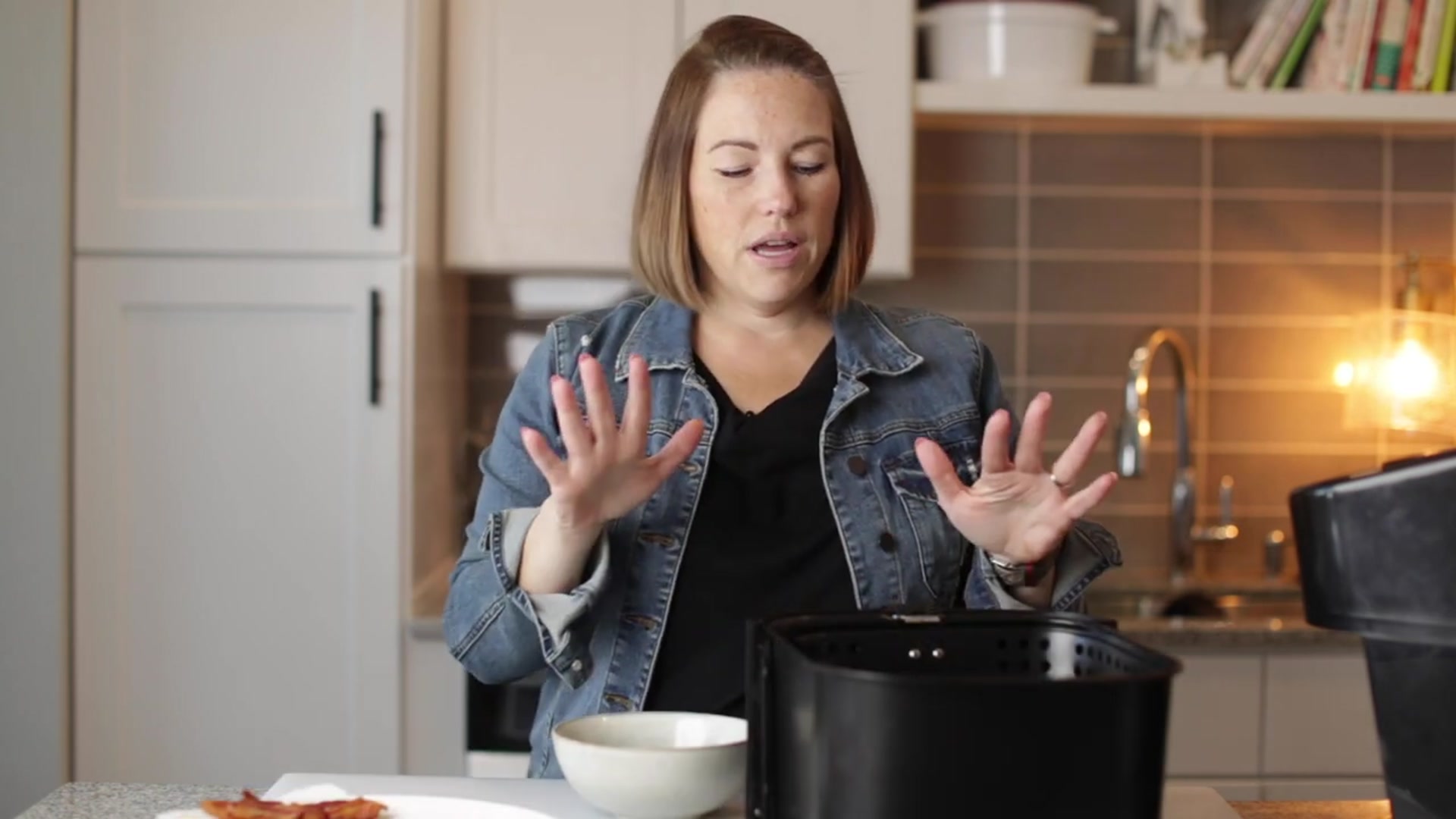 Video thumbnail for How to Clean Your Air Fryer(720P HD)