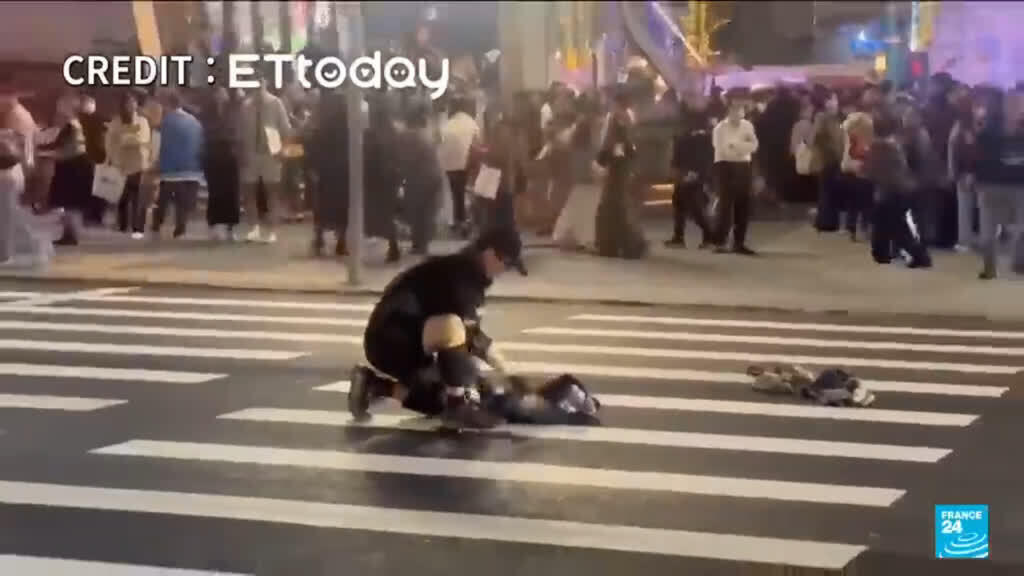 Video thumbnail for Knife attacker kills three after smoke bombing Taiwan metro