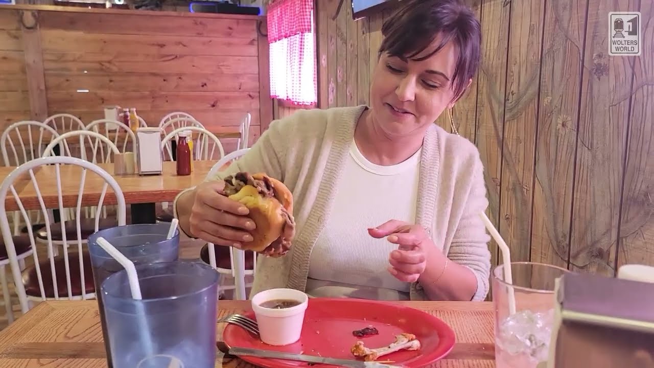 Video thumbnail for Midwest Tenderloins at Their Best: Full Throttle Restaurant Review