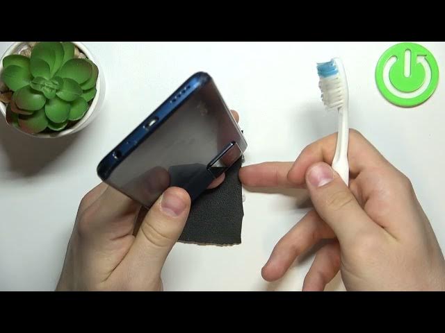 Video thumbnail for How to Clean USB Slot Using Household Items on VIVO Y21s
