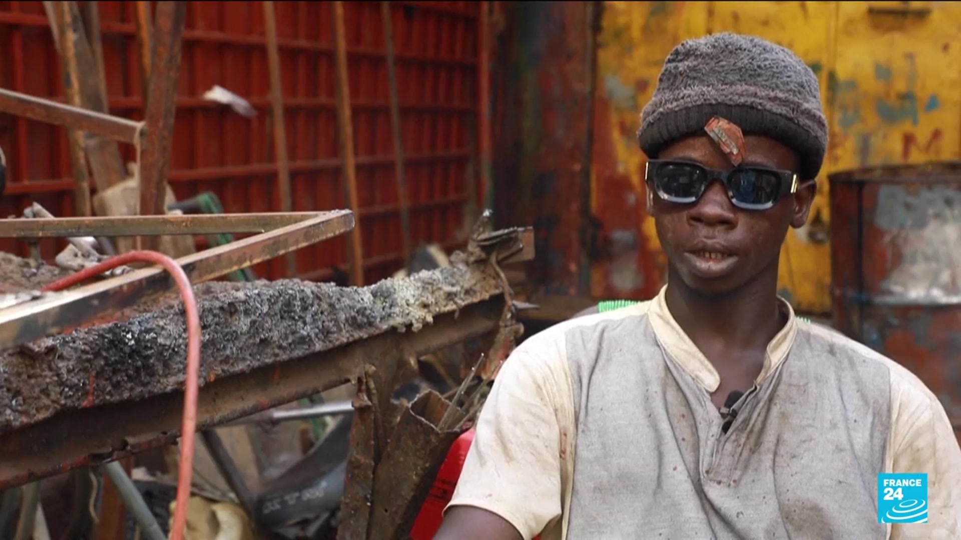 'Video thumbnail for Mali: Jihadists' fuel blockade paralyse Bamako'