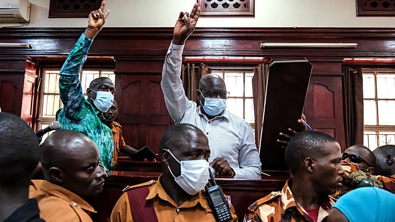 Video thumbnail for Uganda: Court clears way for Besigye treason trial