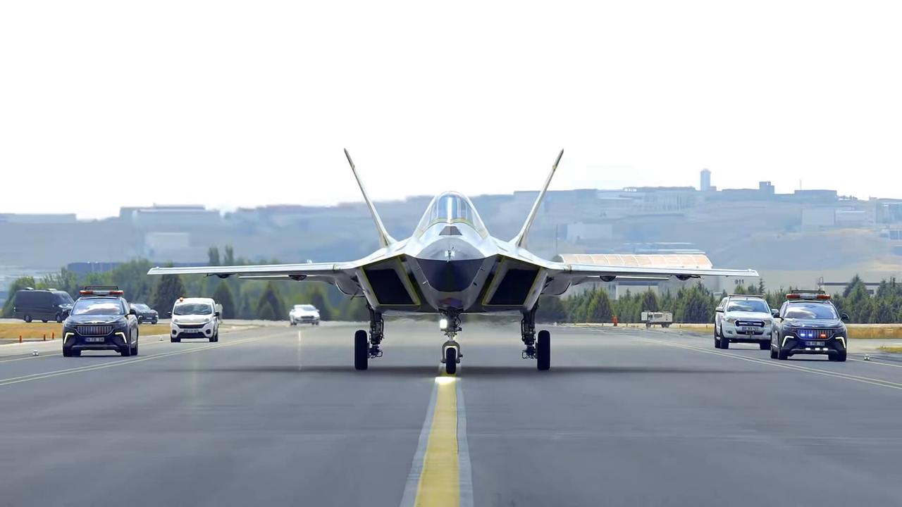 Video thumbnail for Türkiye: Türkiye’s KAAN fighter jet begins pre-flight taxi tests.