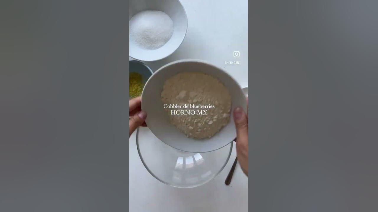 Video thumbnail for Cobbler de blueberries receta Horno MX #shorts #receta #blueberry