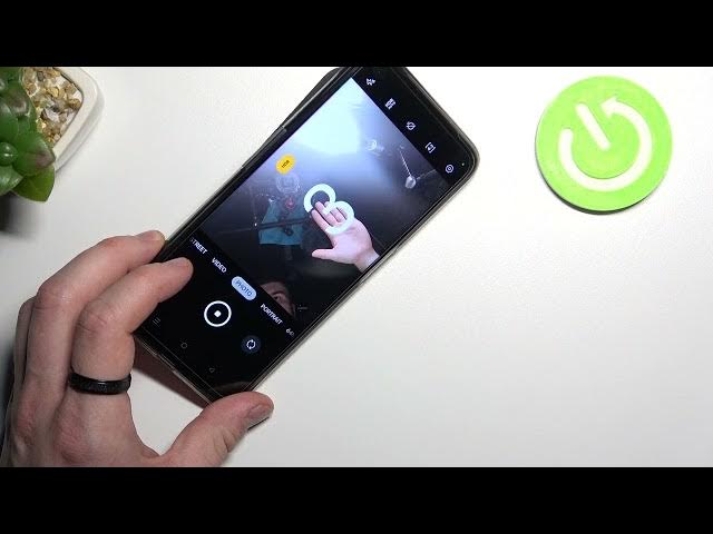 Video thumbnail for How to Take Selfie Using Palm Gestures in REALME 9 Pro - Camera Settings